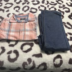 Pantalón Y Camisa De Niño Usadas Talla 5 En Buenas Condiciones $8 