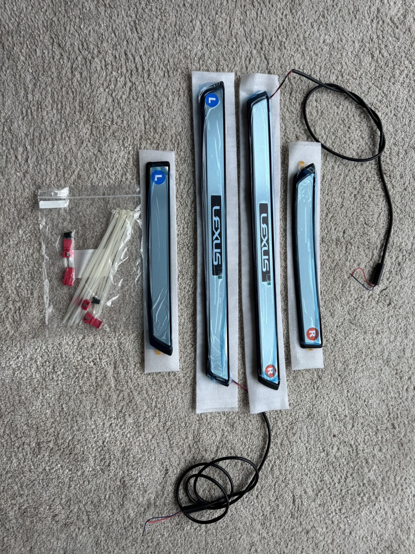 Lexus 2021-2024 300/350 Illuminated Door Seals