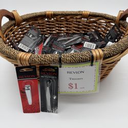 *NEW* $1 EACH - Revlon Men’s Clippers / Tweezers