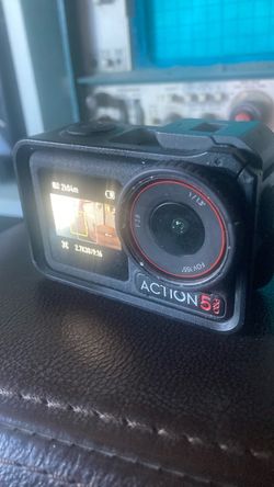 Dji osmo action 5 pro camera w/ accessories