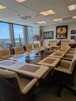Beautiful office set! It's a 12-seater🔥