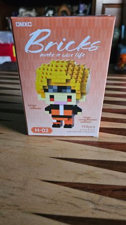 DMXC Bricks Naruto Uzumaki (Model H-02) mini building blocks set.