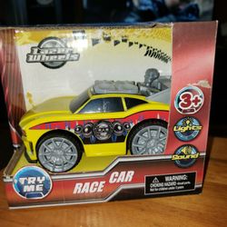 NEW RACE CAR THAT HAS LIGHTS AND RACE CAR SOUNDS