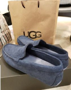 brand new, ugg mens 10!!