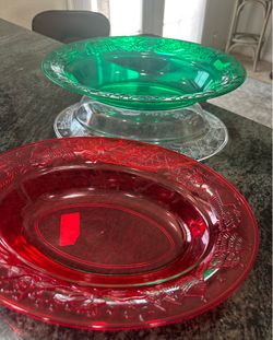 3 Plastic Serving Dishes