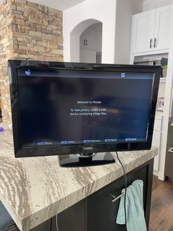 Vizio LCD 32” TV