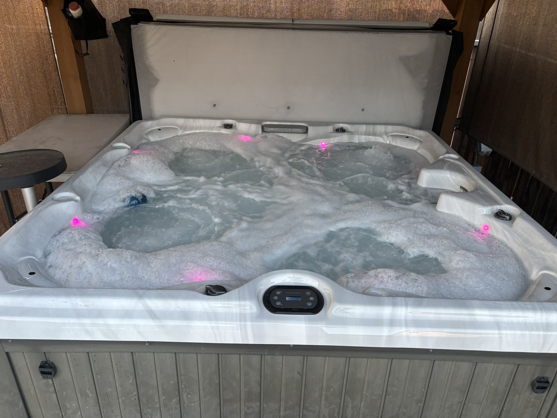 Sundance Hot tub 