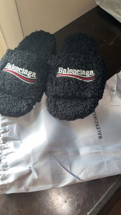 Balenciaga black fur slides brand new 42eur/8.5us