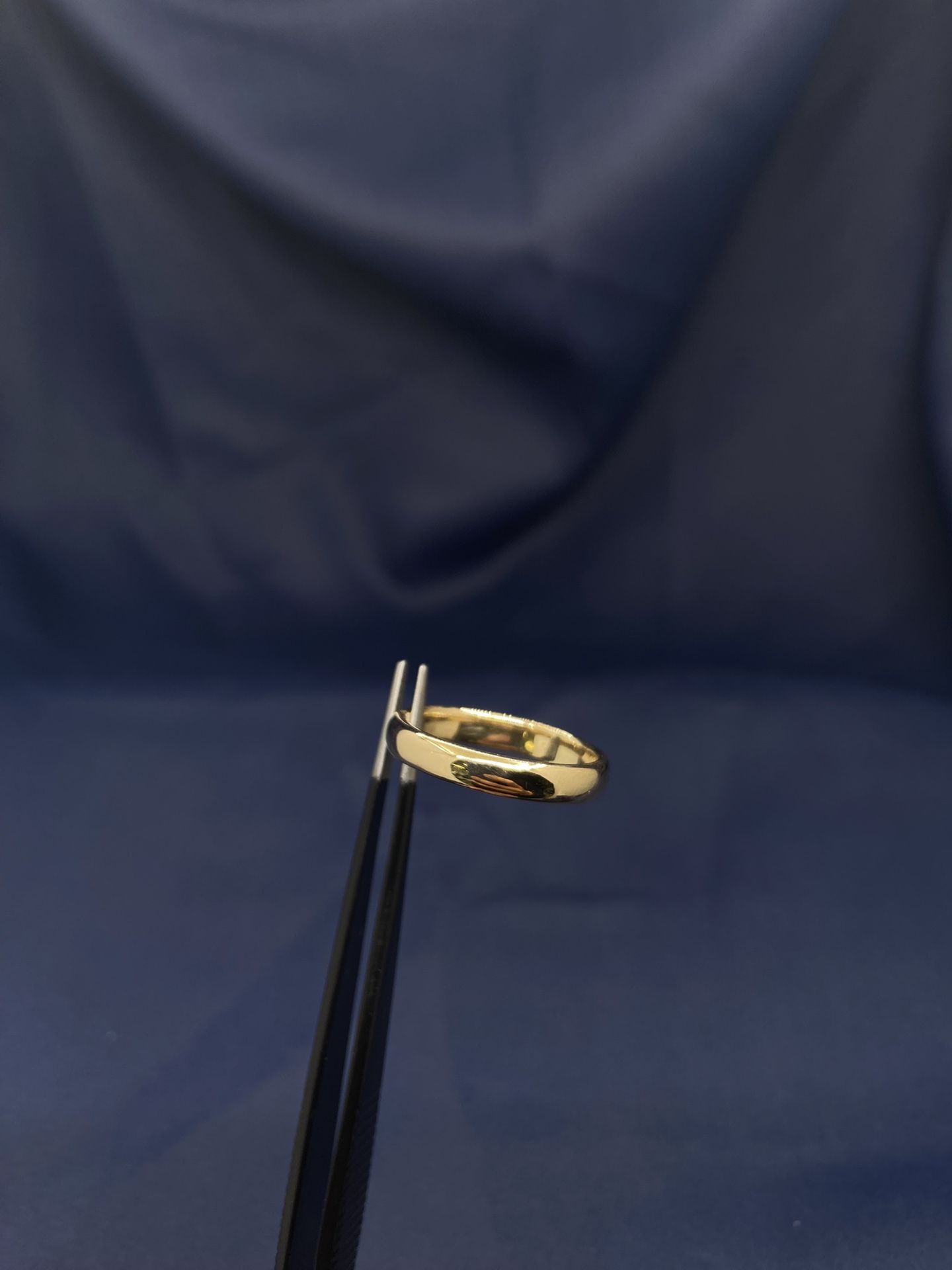 18KYG Comfort Fit Wedding Band