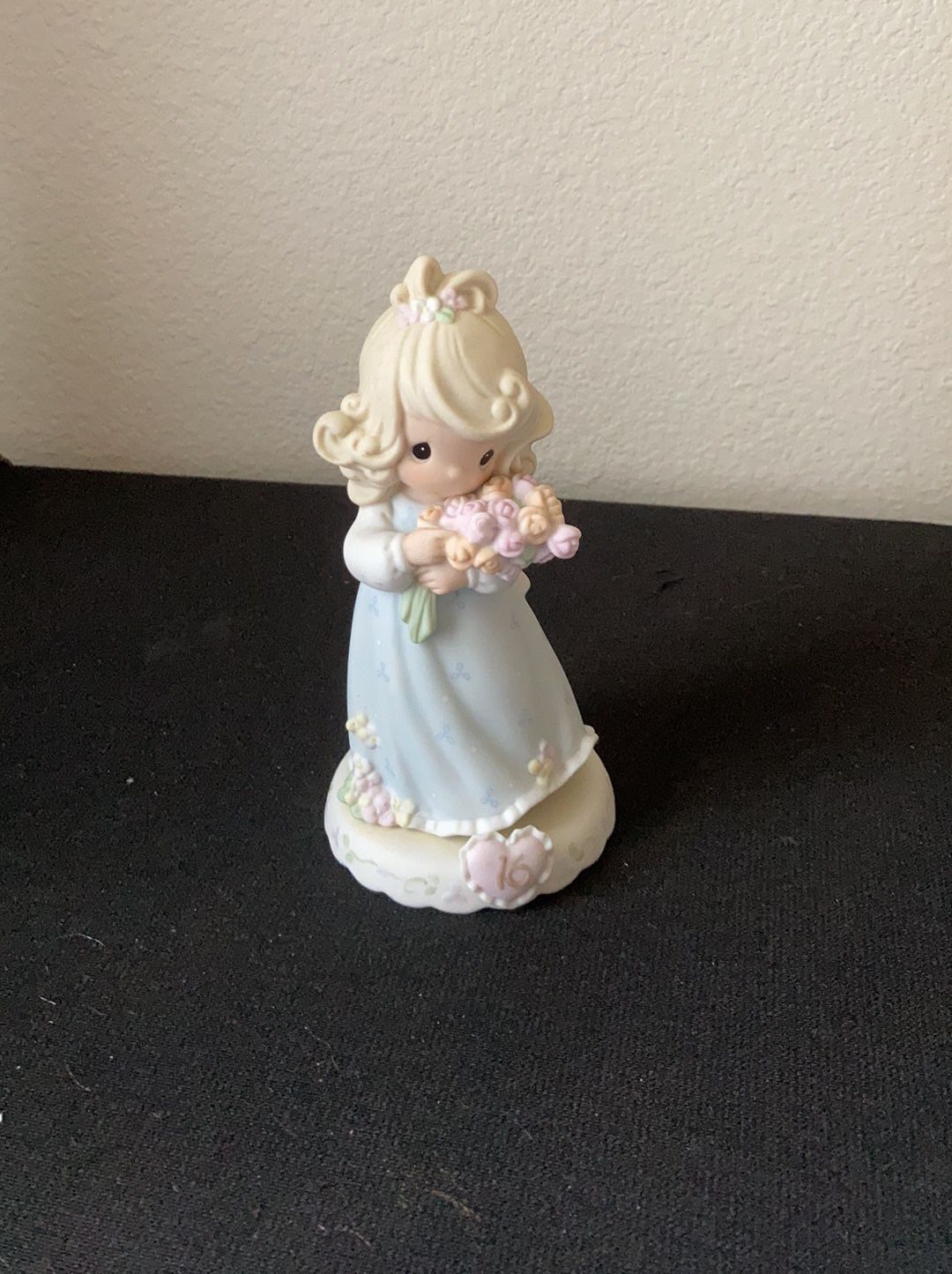 Vintage Figurine Precious Moments Inc 1994 Growing In Grace 