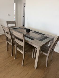 Kitchen table