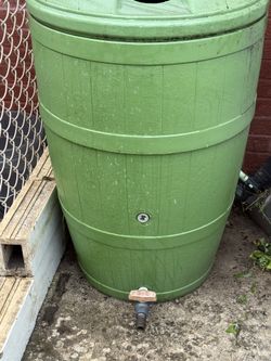 Rain Barrel W/ Downspout Hole And Cutoff Valve!