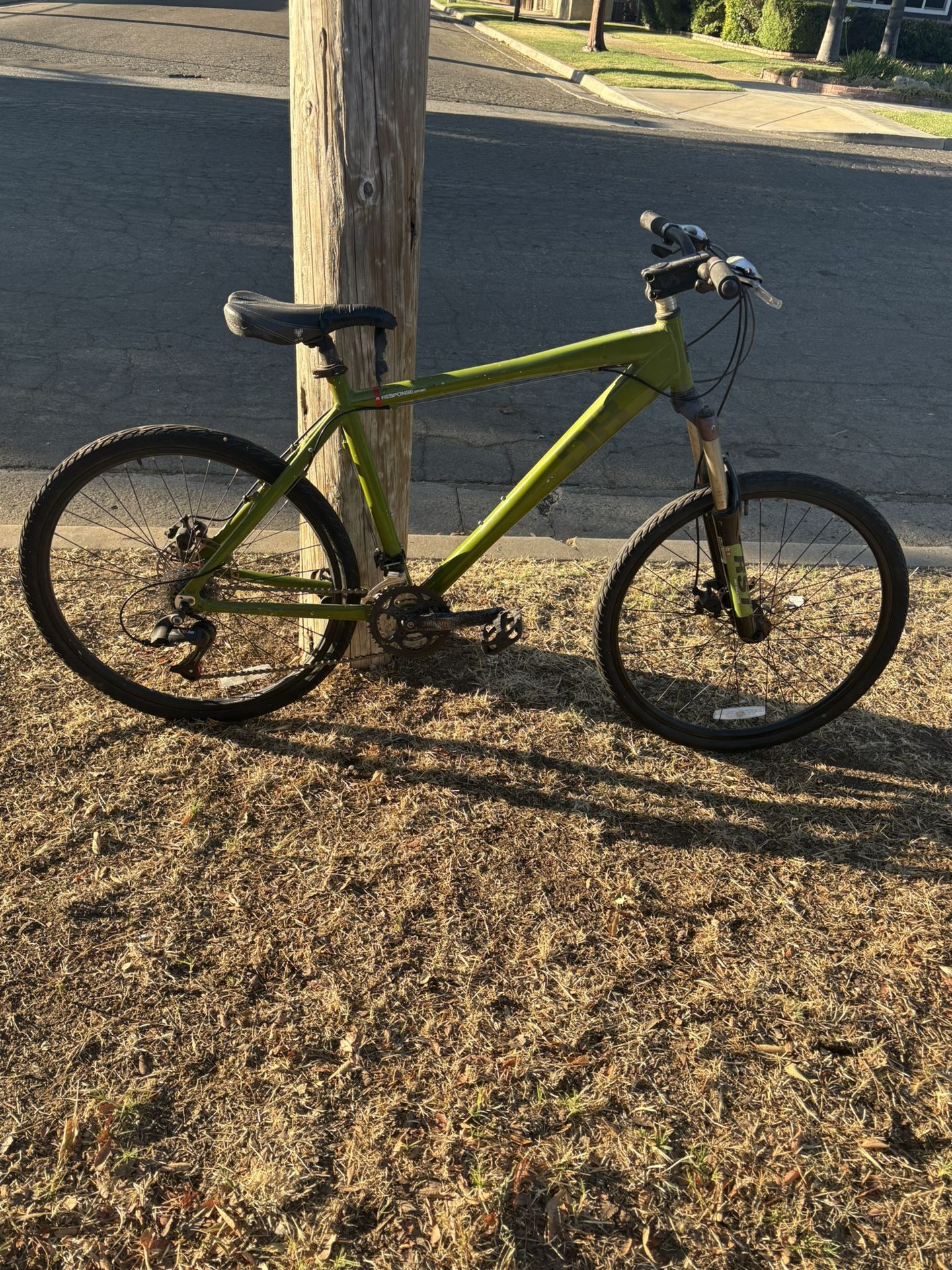 DIAMONDBACK MOUNTAIN BIKE 
