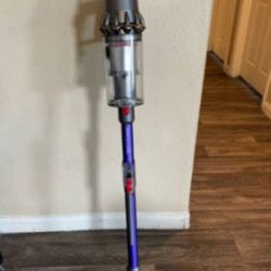 Dyson Cordless Vacuum 