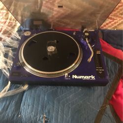 Numark Direct Drive TT 1910 Turntable 