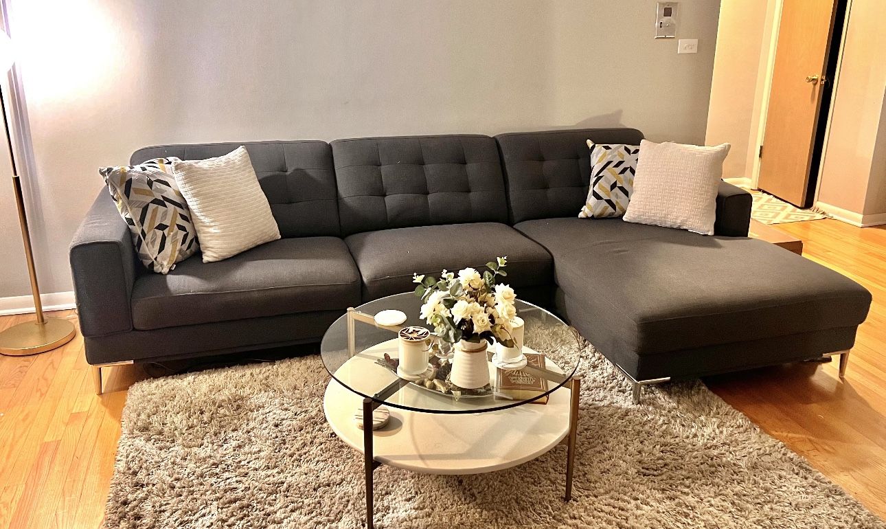 Modani Sectional