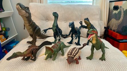 Jurassic Park Dinosaurs- 8 total