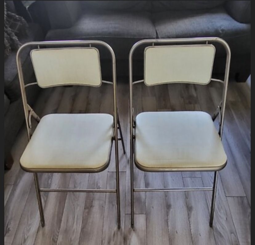 Set Of 2 Vintage Samsonite Folding Chairs $150 Or Best Offer