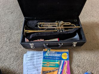 Blessing USA Scholastic B-125 Trumpet  +  Case (((missing mouthpiece))