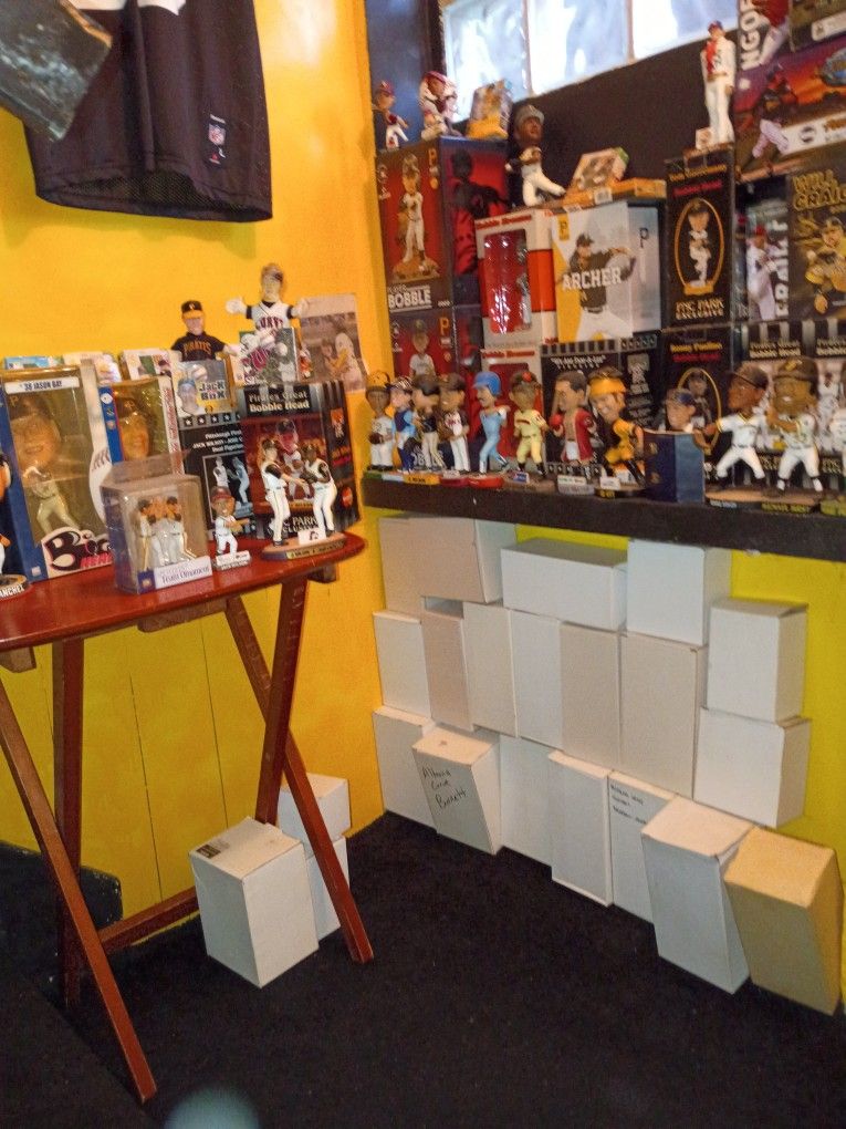 Pirates Bobbleheads And Figures And More 