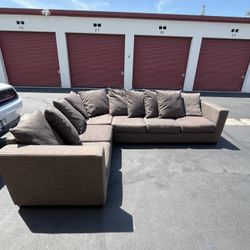 Sectional Couch 