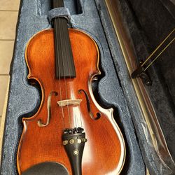 Beautiful 1/2 Size Violin with 2 Bows, Digital Tuner, Shoulder Rest, Extra Strings $150 Firm