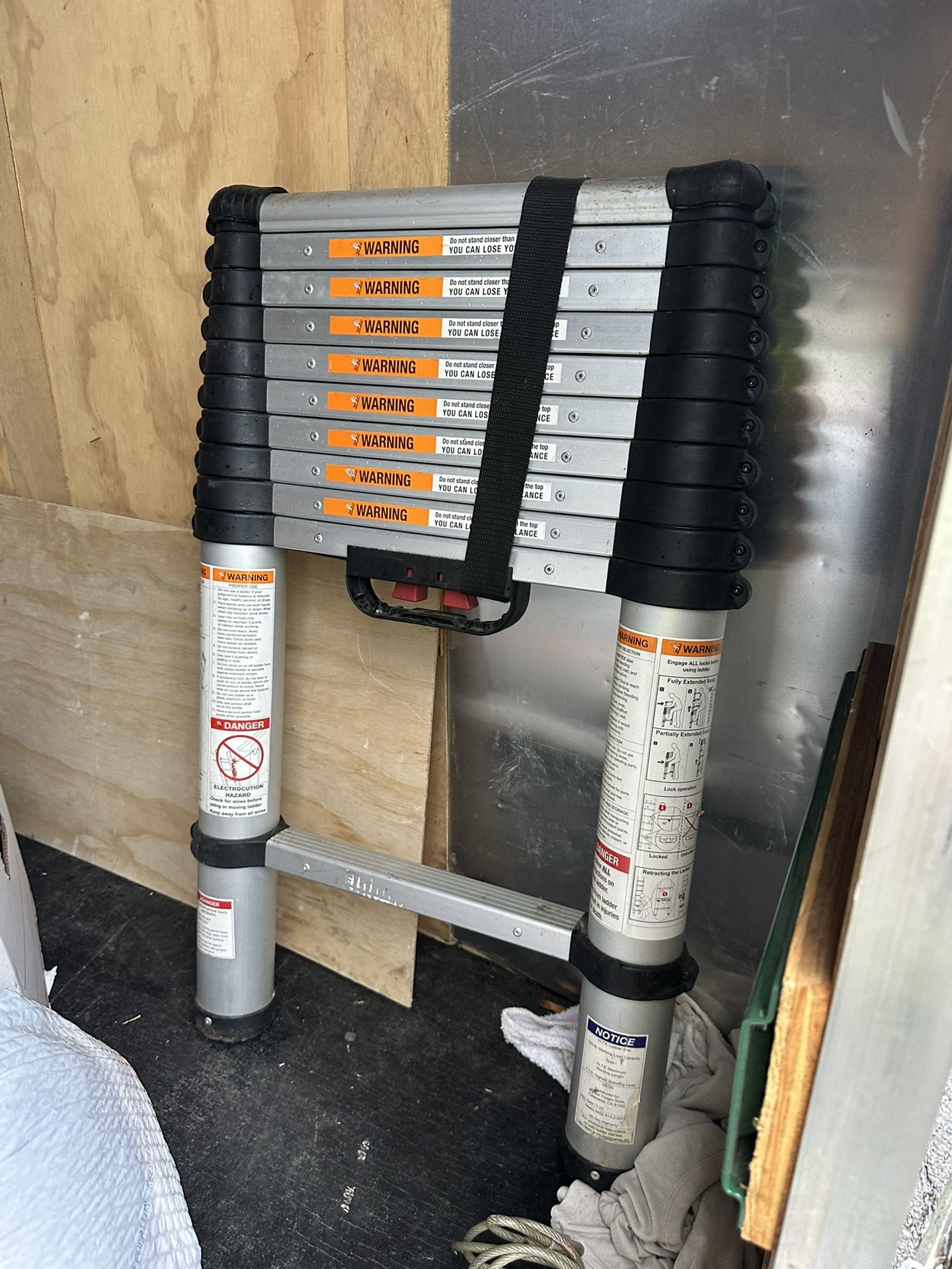 Telescoping Ladder 10.5 FT