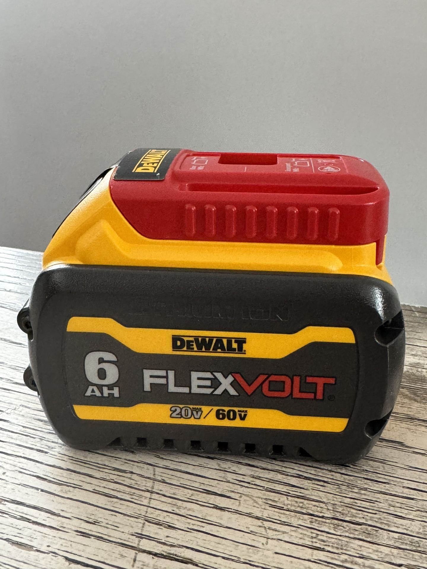 NEW DEWALT 20V/60V FLEXVOLT 6AH BATTERY