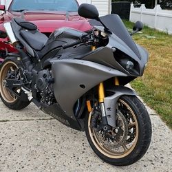 2014 Yamaha R1