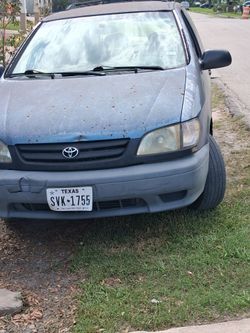 2002 Toyota Sienna  parts or whole