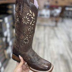 womens western boots