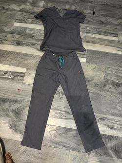 Figs Size s