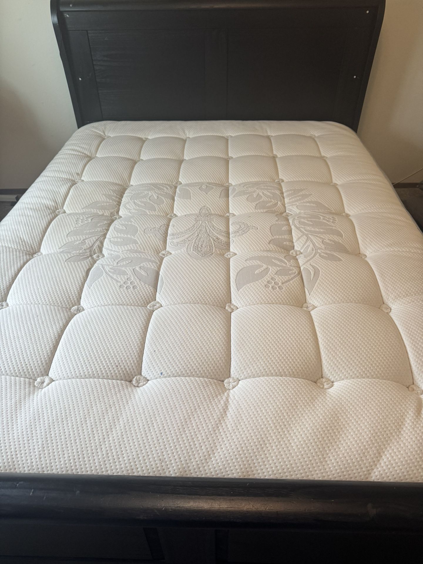 Bed With Slay Bed Frame