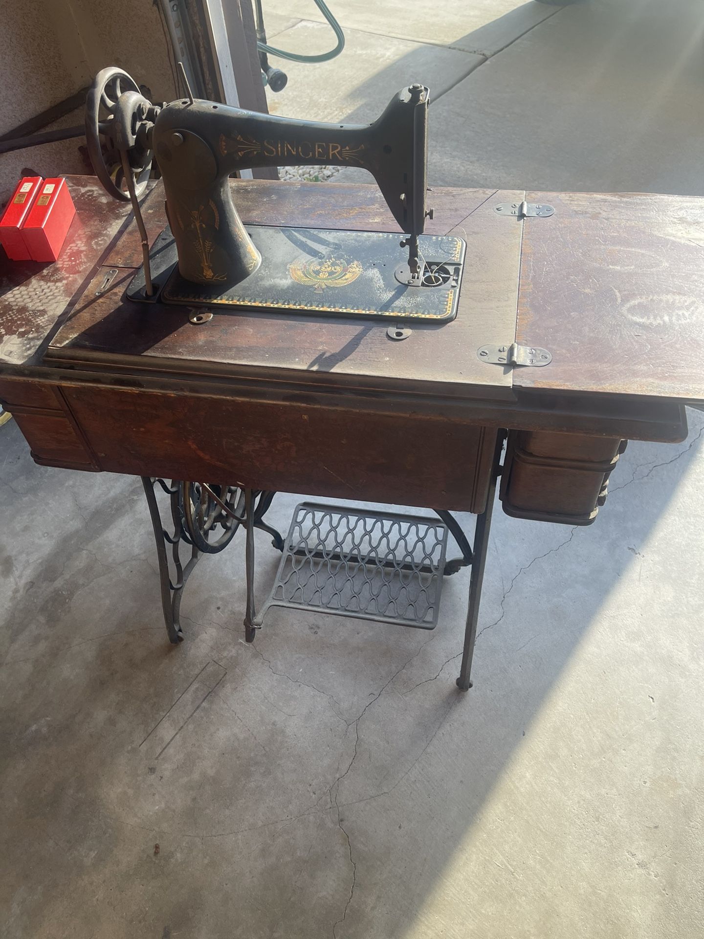 Singer Heavy Duty 4452 Sewing Machine for Sale in Lake Forest, CA - OfferUp