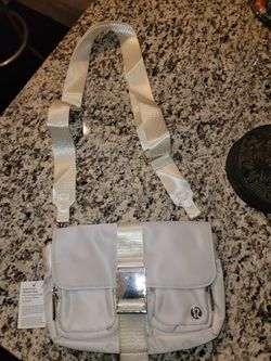 Lululemon Crossbody Off White Bag Brand New