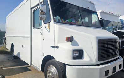 2004 Freightliner Mt 45
