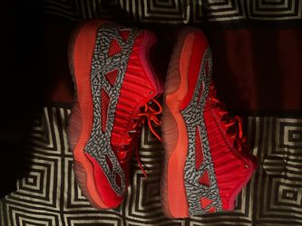 Jordan 11 Low IE Size 11.5