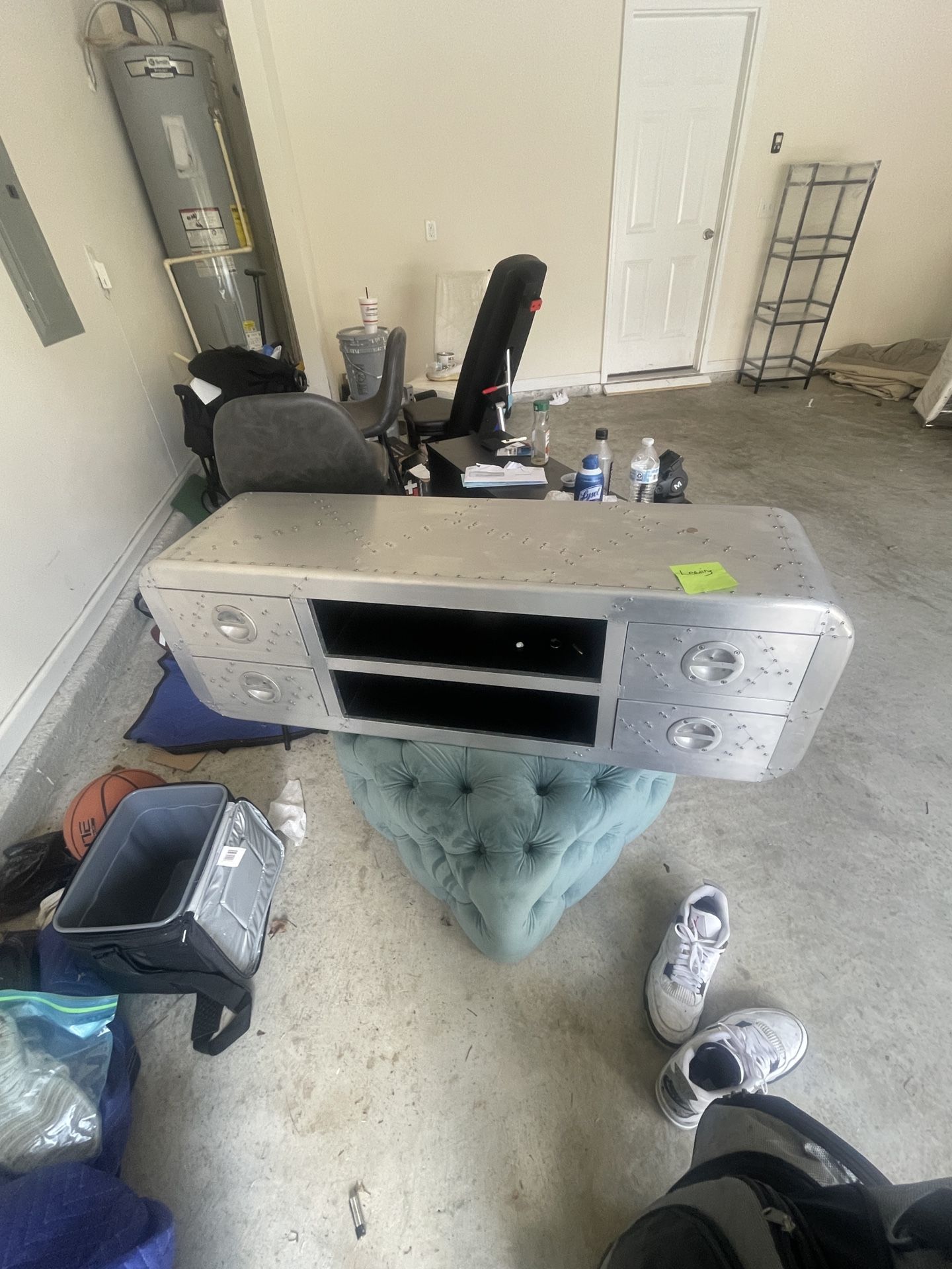 ENTERTAINMENT STAND