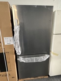 Refrigerator Hisense 31”.1 New