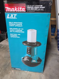 Makita DML810 job site light camping light LED