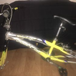 Blade Street Vertical Bike Frame 