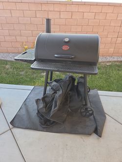 Charcoal grill and smoker