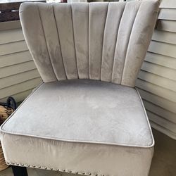 Accent Velvet Chair 