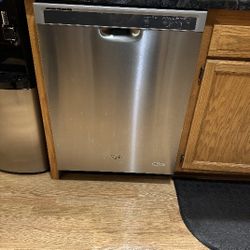 Whirlpool Dishwasher 