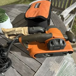 RIDGID R2740 Belt Sander, 6.5 Amp, 3 x 18" 
