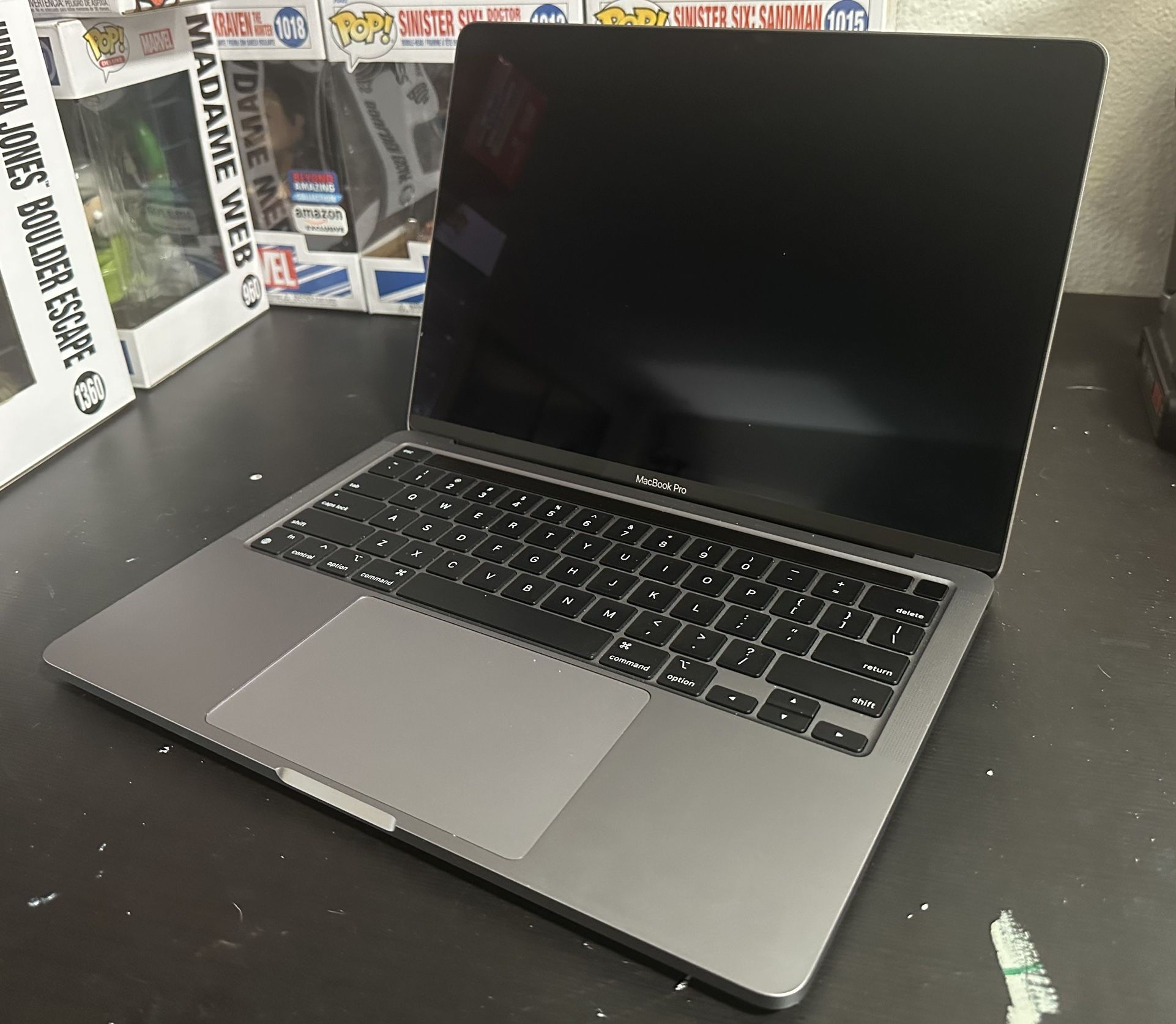 MacBook Pro 13” M2 (2022) A2338