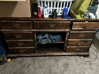 Dresser