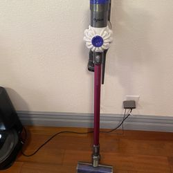 Dyson V6 Vacuum Cleaner