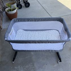 Portable Basset Baby Bed 