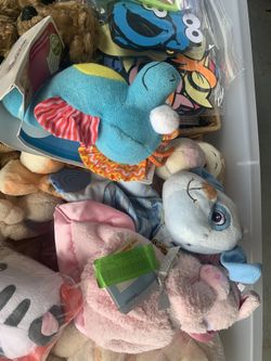 A lot of baby items perfect for baby shower